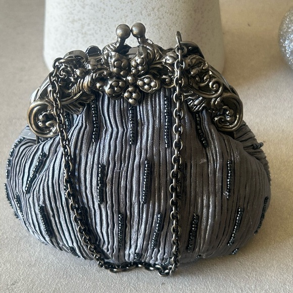 Vintage Elegant Beaded Handkerchief Grey Embellished Silver Silk Evening Bag - Picture 13 of 13